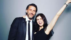 Alexandra Daddario se casó con el productor Andrew Form: así fue su matrimonio