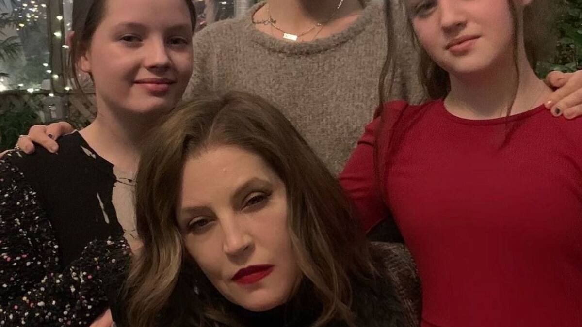 Gemelas de Lisa Marie Presley se niegan a regresar a casa donde su madre tuvo paro cardiaco