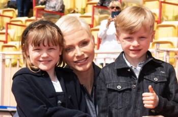 Gemelos de la princesa Charlene celebran emocionados una de las tradiciones que impuso Grace Kelly