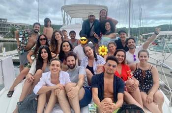 Oswaldo Benavides y Ludwika Paleta lamentan muerte de dos de sus  compañeros en la cinta" Noche de Bodas