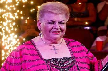 Paquita la del Barrio así lucía de joven junto a su hermana hace más de 50 años