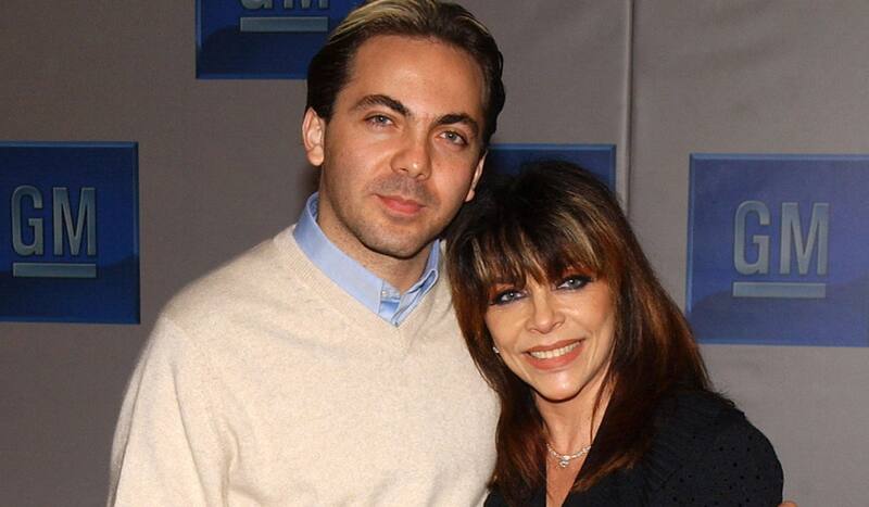 Verónica Castro aprueba relación de su hijo, Cristián Castro.