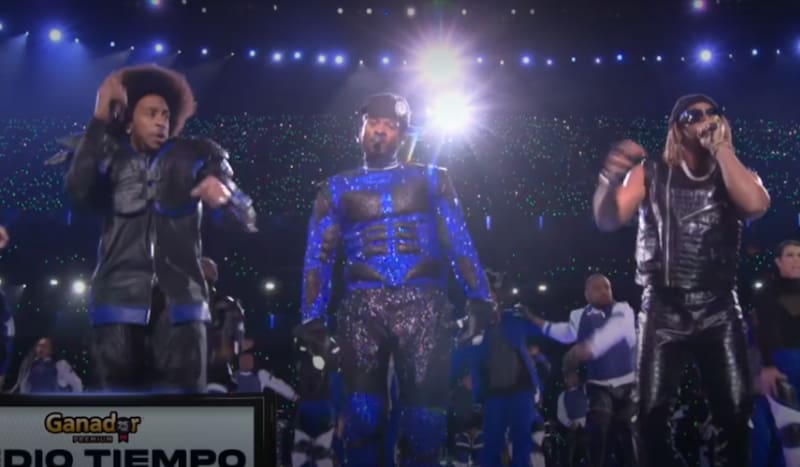 Usher finalizó su show junto a Lil Jon y Ludacris.