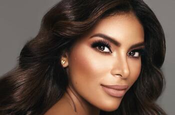 Miss Colombia, Valeria Ayos, se bautiza de nuevo en el río Jordán