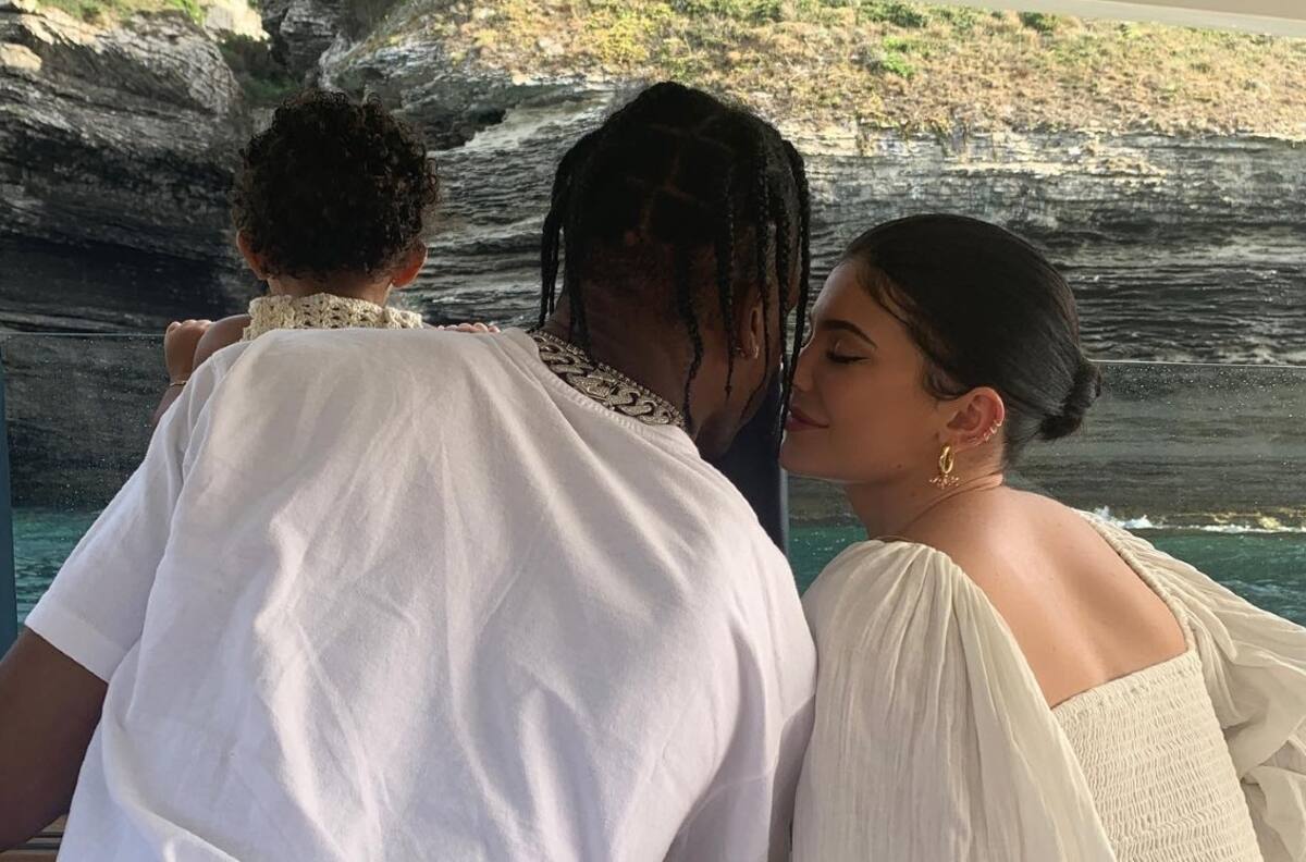 Kylie Jenner presume el hermoso regalo de San Valentín con el que inundó su casa Travis Scott