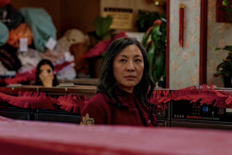 "Everything Everywhere All At Once" Una de las grandes ganadoras de la noche. - Créditos: "Everything Everywhere All At Once"