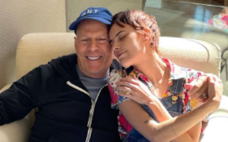 Bruce Willis y su hija La hija menor del actor ha hablado de sus problemas de salud - Créditos: Captura de Pantalla