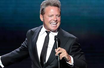 Luis Miguel adquirió su lujoso yate "Sky" con empresa fantasma