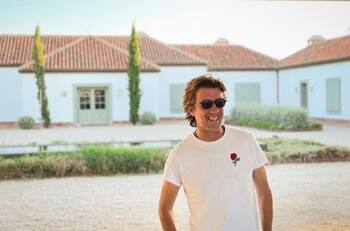 Colate ex de Paulina Rubio es operado por un viejo accidente en un reality