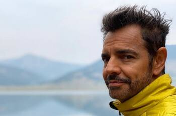 Eugenio Derbez es comparado con su hijo José Eduardo en una foto de Acapulco