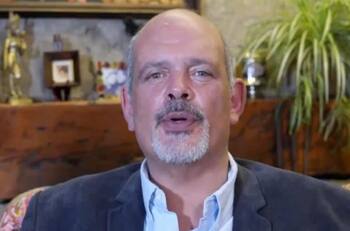 Coco Levy es vinculado a proceso por abuso sexual; insiste en su inocencia