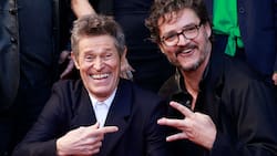 Con piquito incluido: El emotivo momento que Pedro Pascal compartió con Willem Dafoe