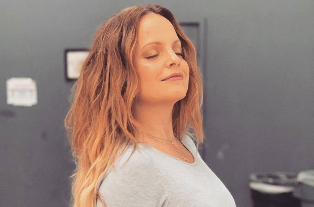 Mena Suvari revela incómoda anécdota con Kevin Spacey durante la promoción de su libro