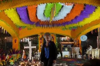 Alejandro Fernández presume la buena relación que existe entre su novia y su madre Doña Cuquita