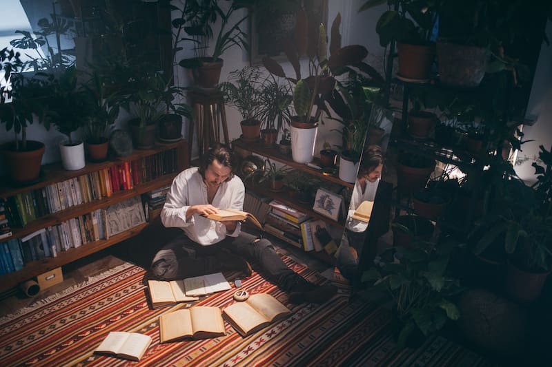 Astrología Averigua qué signos zodiacales suelen ser todos unos poetas. - Créditos: Pexels.com