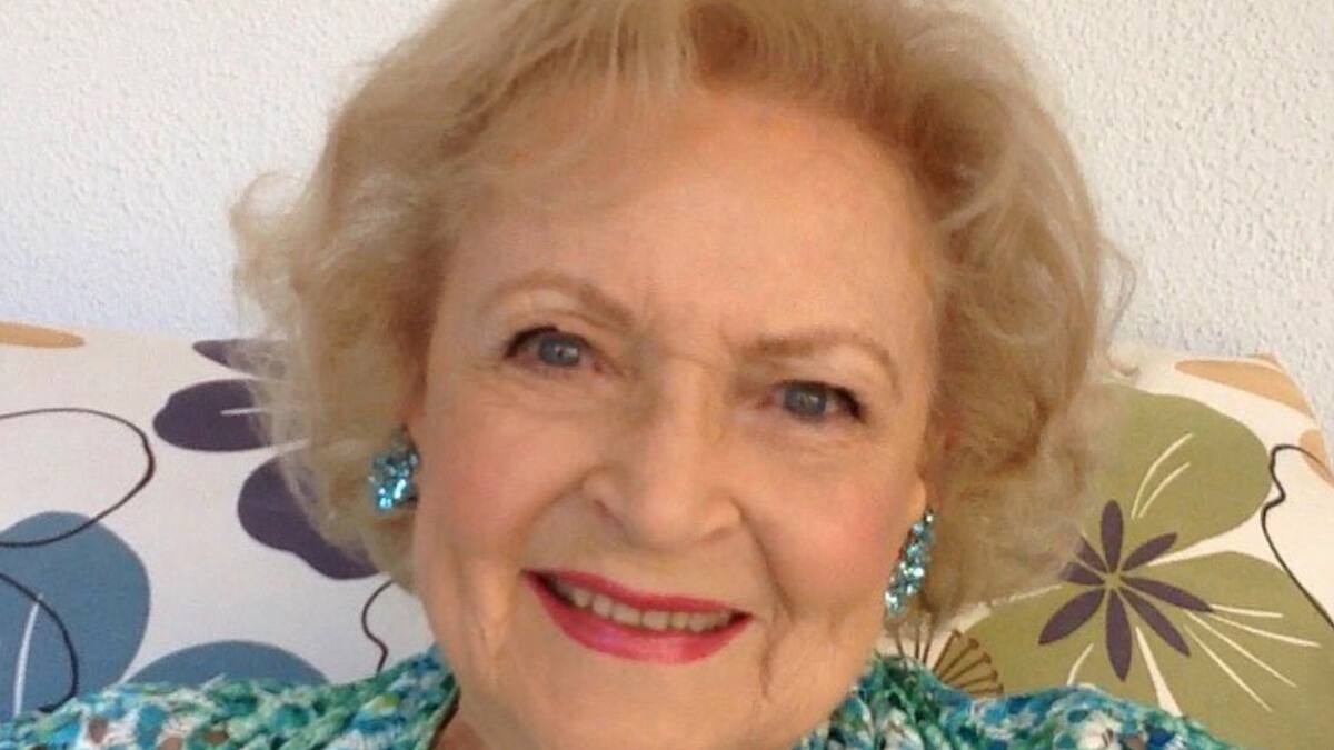 Confirman muerte de Betty White a los 99 años