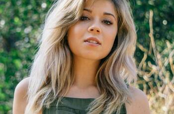 Jennette McCurdy revela los correos que su madre le enviaba y los astros responderían su accionar