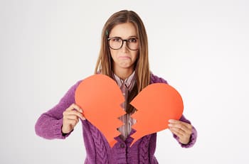 ¿Qué le rompe el corazón a cada signo zodiacal según el Chat GPT?