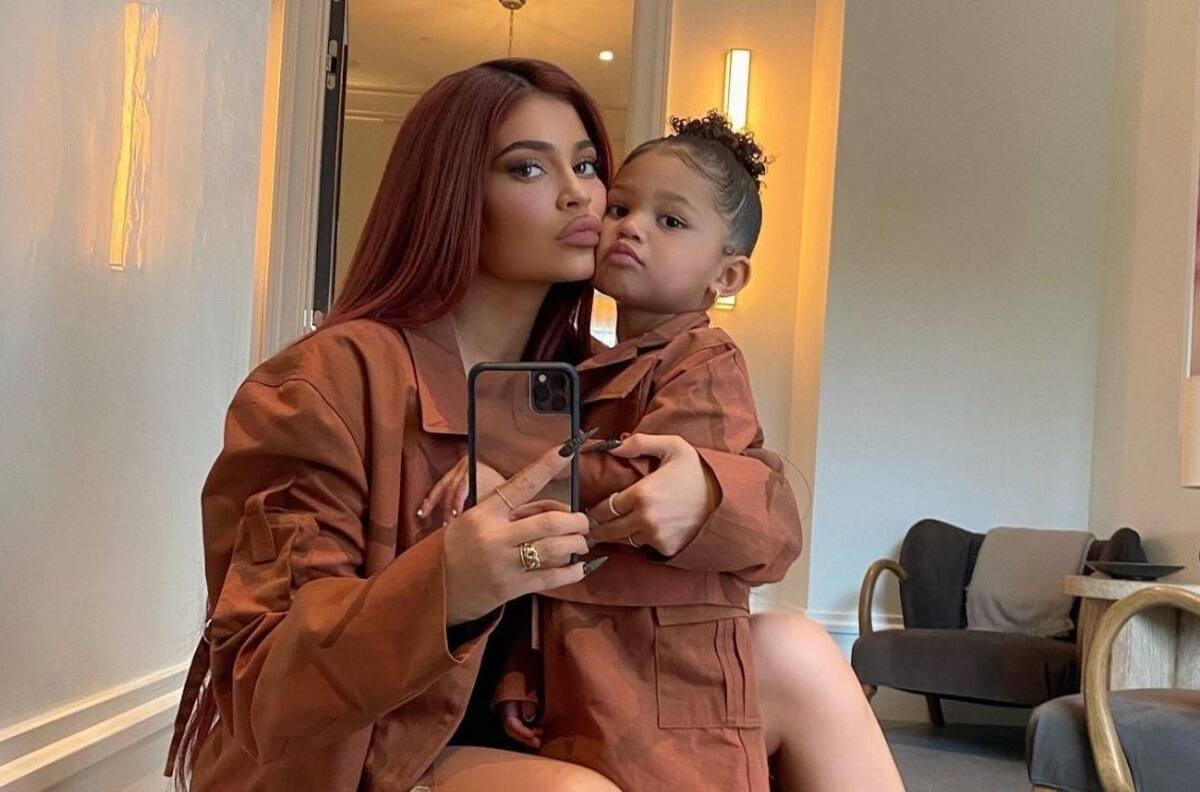 Kylie Jenner habla del lado real de la maternidad: “No he tenido un día para mí en un año”