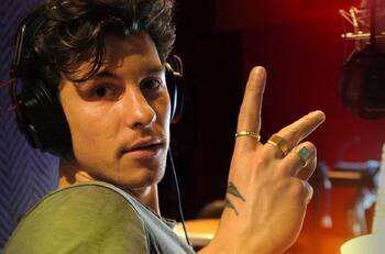 Shawn Mendes dice adiós a sus rulos: mira el nuevo look del cantante