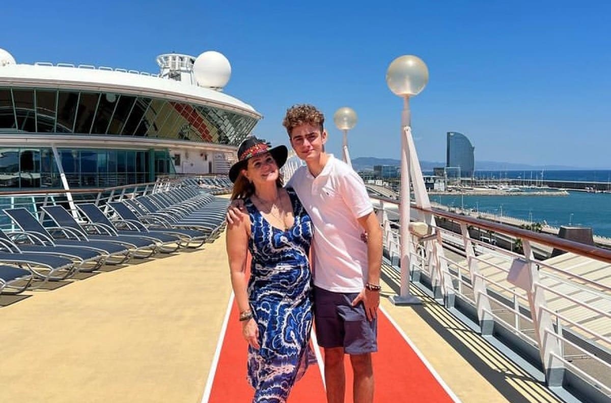 Erika Buenfil disfruta de sus vacaciones por Europa con su persona favorita