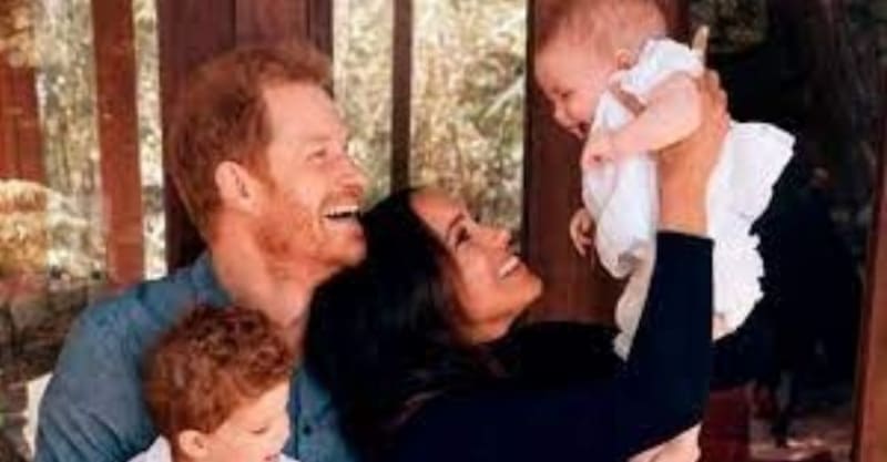 Los exduques de Sussex han preferido festejar en la intimidad de su casa. (FOTO TOMADA DE INSTAGRAM)