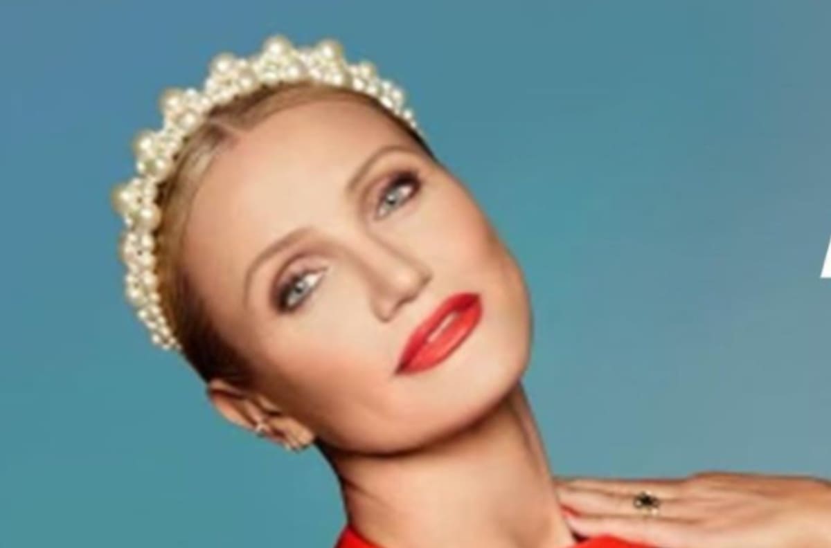 Cameron Diaz a los 49 años aparece sin maquillaje dando un paseo con su hija y su esposo