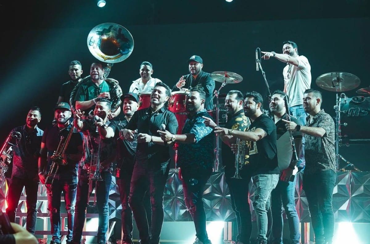 Estudiantes de la FCPyS de la UNAM invitan a Banda MS a su kermés anual y la banda abre posibilidad