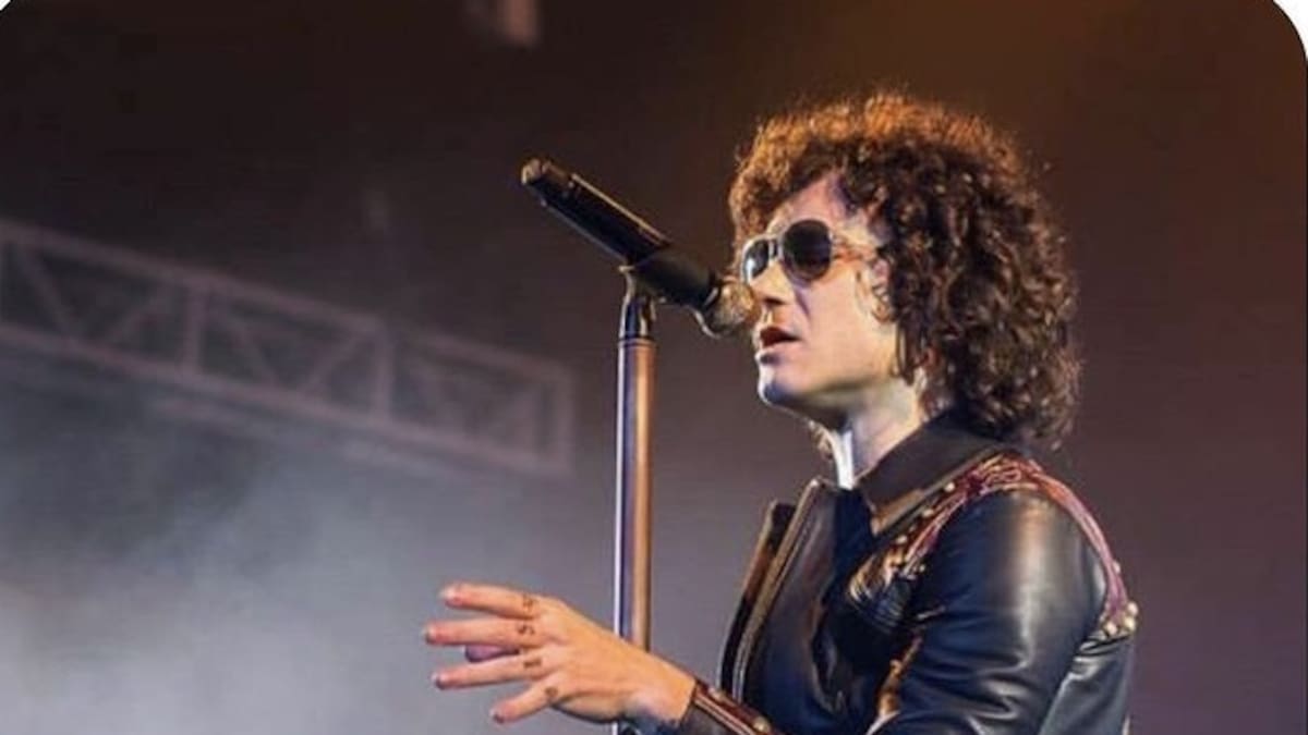 Enrique Bunbury baja el telón y 22 ciudades se quedan con ganas de decirle adiós al español
