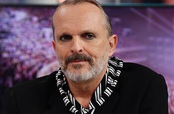 Arturo Velasco, hijo de Raúl Velasco, desmiente las declaraciones de Miguel Bosé y lo tacha de malagradecido.