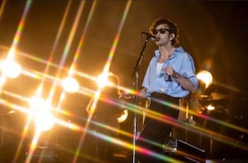 Con un increíble desplante: Así fue el show de The 1975 durante Lollapalooza 2023