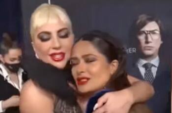 Salma Hayek llena de halagos a la mamá de Lady Gaga