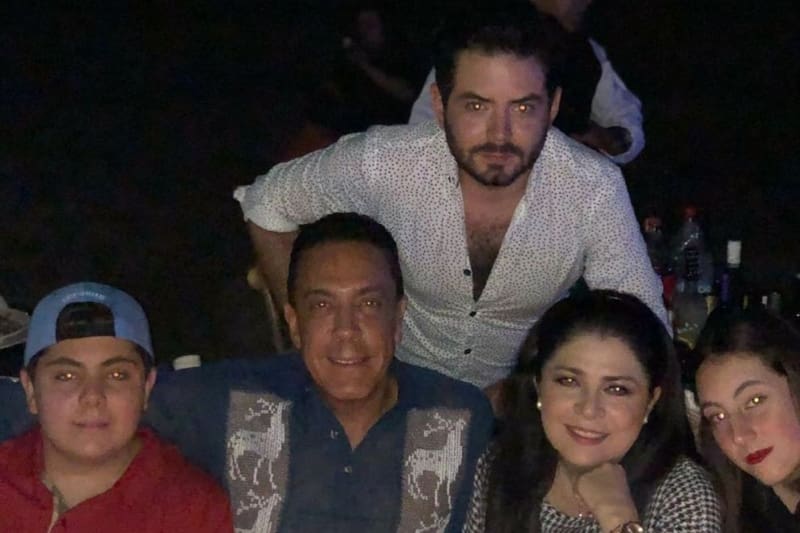José Eduardo Derbez ha llamado papá a Omar Fallad ¿Que pensará Eugenio Derbez