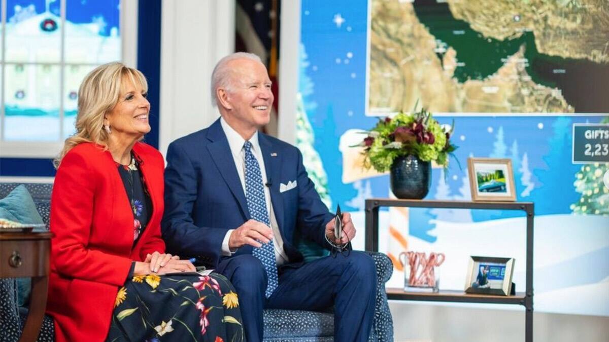 Jill Biden presume las decoraciones navideñas de la Casa Blanca