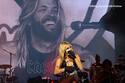 Miley Cyrus rompe en lágrimas al dedicar "Angels Like You" a Taylor Hawkins