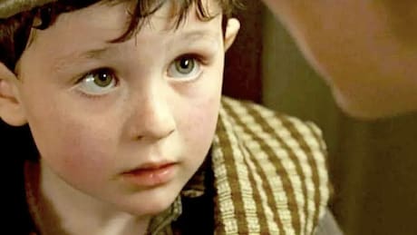 "Titanic": cuánto sigue cobrando el niño de “Titanic” a 25 años del estreno de la cinta