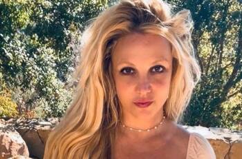 ¡Adiós al rubio! Britney Spears presume nuevo cambio de look