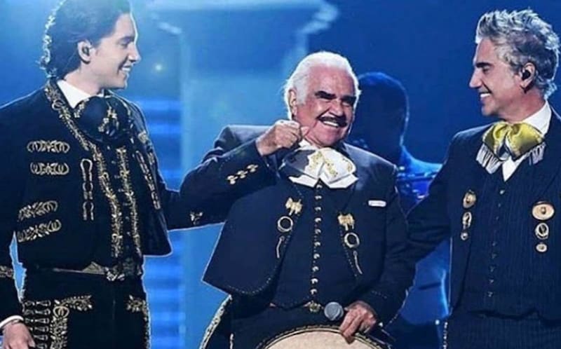 Vicente Fernández El intérprete ha protagonizado varios escándalos en sus más 50 años de carrera - Créditos: Instagram