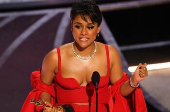 Oscars 2022: Ariana DeBose y su emotivo discurso de identidad al ganar "Mejor Actriz de Reparto"