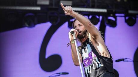 La graciosa razón por la que Taylor Hawkins cobraba por sus autógrafos