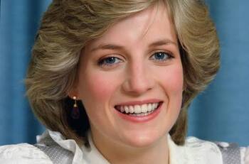 El pantalón estampado que utilizó la princesa Diana está de regreso