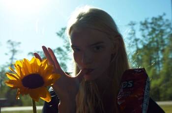 Anya Taylor-Joy celebra cumpleaños por partida doble: su novio festeja el mismo día