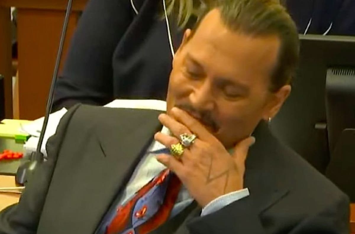 Johnny Depp se lleva "susto" al ver a amiga de Amber Heard en el juicio