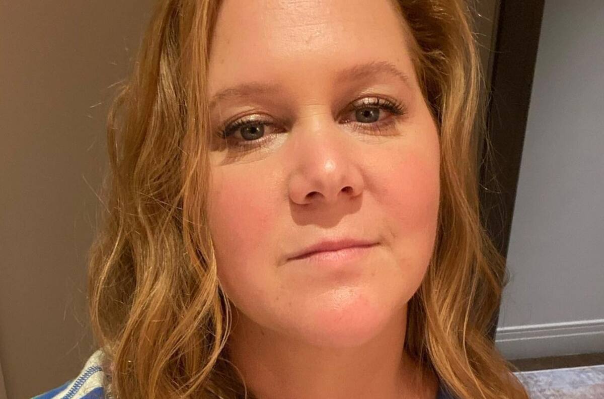"Me siento fantástica": Amy Schumer revela que se sometió a una liposucción