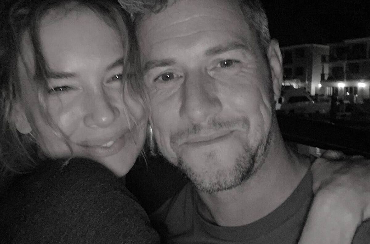 Renee Zellweger y su prometido desmienten rumores de posible ruptura con tremendo beso
