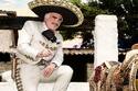Vicente Fernández ya fue sepultado y así luce su tumba en el jardín de su rancho
