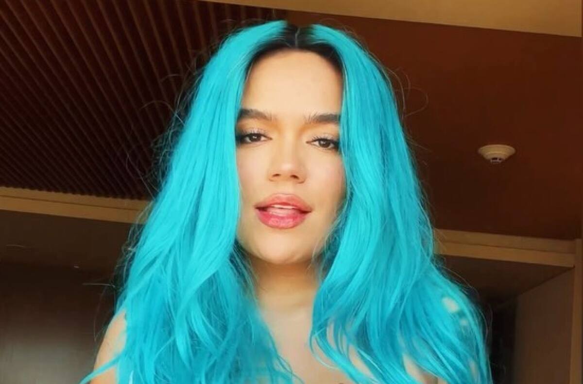 Karol G pone a bailar y cantar al público de Cali en inicio de su gira Bichota Tour por Latinoamérica