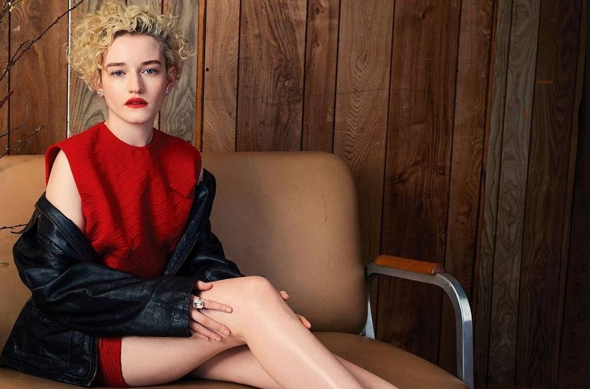 Julia Garner: todo lo que se sabe de la actriz que protagoniza "Inventando a Anna"