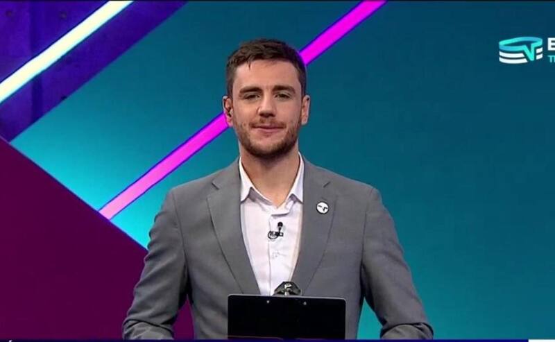 saltó del periodismo de deportes a la animación de festivales.