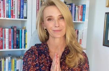 La esposa del gobernador de California, la actriz y cineasta Jennifer Siebel Newsom, testificará contra Harvey Weinstein